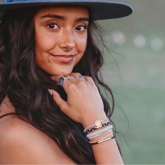 NEW! k’lani Inspire Set Hair Ties + Bracelets - Picture 2 of 8